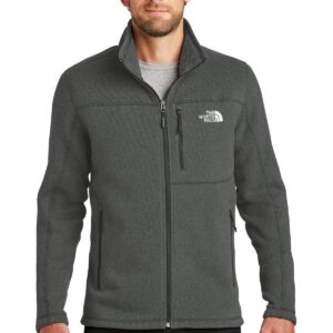The North Face  ®  Sweater Fleece Jacket. NF0A3LH7